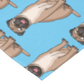 ハッおもしろいプグ犬の漫画イラストレーション テーブルクロス (アングル)