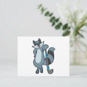 ハッケーでラコーン　ハッケースティックを持って ポストカード (スタンド正面)