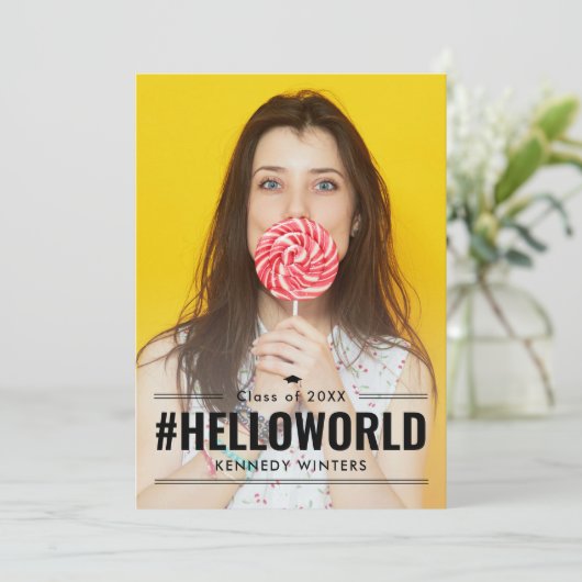 ハッシュタグおもしろい編集可能カラー卒業招待状 招待状 (スタンド正面)