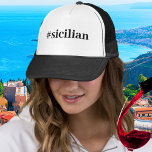 ハッシュタグシチリア キャップ<br><div class="desc">黒と白シンプルのトラック帽に黒のプレーンと#sicilian。言葉カスタマイズや帽子の色。</div>
