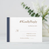 ハッシュタグブルーストライプ金ゴールドホワイトグレーウェディングRSVP 招待状 (スタンド正面)