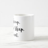 ハッスルの睡眠の繰り返しのコーヒー茶マグを目覚めて下さい コーヒーマグカップ (中央)