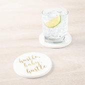 ハッスル、ベビーは、筆記体の金ゴールドを強います コースター (側面)