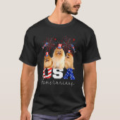 ハットアメリカの旗を着た3つのアメリカポメラニア犬Fi Tシャツ (正面)