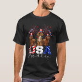 ハットアメリカ国旗Fiを着た3つのアメリカのプードル犬 Tシャツ (正面)