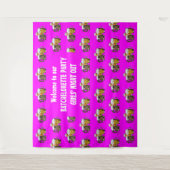 ハットピンクのバチェロレッテビール タペストリー (正面)