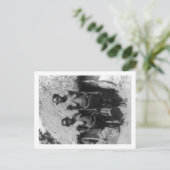 ハット写真の前に立つヌビア人女性 ポストカード (スタンド正面)