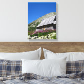 ハット・イン・ザ・ファイブポンズバレー、タトラスキャンバス キャンバスプリント (インサイチュ (寝室))