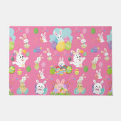 ハッピイースターの日 - パターンおもしろいうさぎとタマゴ ドアマット (正面)