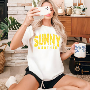 ハッピーな彼女のための、晴天にぴったりなサマーバイブスTシャツ Tシャツ