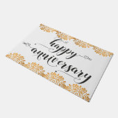 ハッピーアニバーサリーホワイズ金ゴールド ドアマット (アングル)
