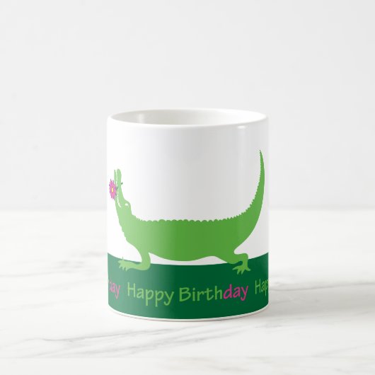 ハッピーアリゲーター誕生日マグカップまたはガラス コーヒーマグカップ (中央)