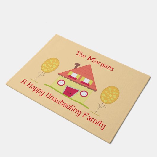 ハッピーアンスクール家族イエローハウスウェルカム ドアマット (アングル)