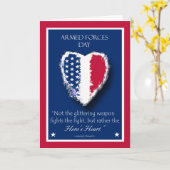 ハッピーアームド・フォース・デイ、愛国的な英雄のハート カード (黄色い花)