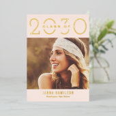 ハッピーイヤーフォイル卒業アナウンス編集可能カラー 箔招待状 (立ち正面)