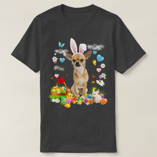 ハッピーイースターかわいいバニー犬チワフアエッグバスケット Tシャツ (デザイン正面)