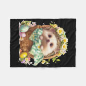 ハッピーイースターの日 – ハリネズミ織り上げ中に座る フリースブランケット (正面(横))