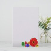 ハッピーイースターエッグカラフルとガーベラ 便箋 (スタンド正面)