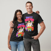 ハッピーイースターバニーイースターエッグ男性へ女性 Tシャツ (ユニセックス)