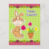 ハッピーイースター。チューリップ付き可愛いバニー シーズンポストカード (正面)