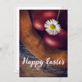 ハッピーイースター!赤いイースターの卵とデイジーの花。 シーズンカード (正面/裏面)