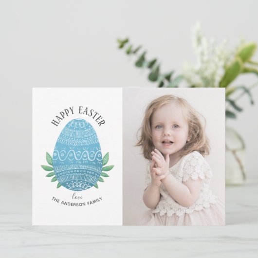 ハッピーイースター。青い卵。かわいいおもしろい植物写真 シーズンカード (スタンド正面)