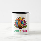 ハッピーエッグスター – イースターエッグ狩り ツートーンマグカップ (中央)