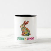 ハッピーエッグスター – イースターエッグ ツートーンマグカップ (中央)