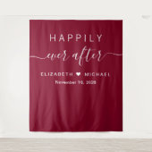 ハッピーエバーアフター フォトブース バーガンディ タペストリー (正面)