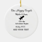 ハッピーカップルの冒険が始ま結婚る セラミックオーナメント (裏面)