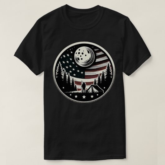 ハッピーキャンパーRVキャンピングアメリカ国旗の満月の私 Tシャツ (デザイン正面)