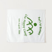 ハッピーキャンプ 緑の山 太陽 1歳の誕生日 タペストリー (正面(横))