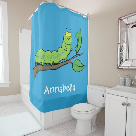 ハッピーキュートグリーンキャタピラーアニメイラストレーション シャワーカーテン (インサイチュ)