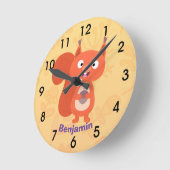 ハッピーキュート赤リス漫画イラストレーション ラウンド壁時計 (傾斜)