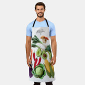 ハッピークロシェ野菜きのこのコラージモノグラム エプロン (着用した状態)