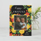 ハッピークワンザ。鮮やかな植物性フローラ写真 シーズンカード (スタンド正面)