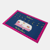 ハッピーグラムパーピンクヴィンテージ缶ハムトレーラー ドアマット (アングル)