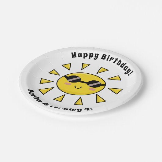 ハッピーサンとサングラスカスタム誕生日パーティー ペーパープレート (アングル)