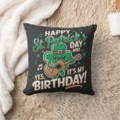 ハッピーセントパトリックの日とYesそれが私の誕生日 クッション (ブランケット)