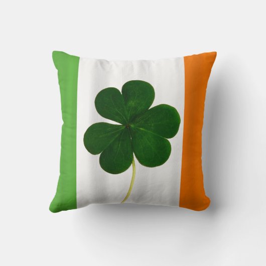 ハッピーセントパトリックの日アイルランド国旗シャムロッククローバー クッション (裏面)