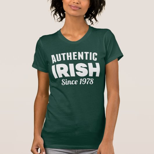 ハッピーセントパトリックの日 | Lucky Irish Since Tシャツ (正面)