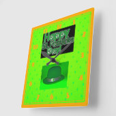 ハッピーセントパトリックスの日 スクエア壁時計 (傾斜)