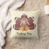 ハッピーターキーデイサッカーの羽根 クッション (ブランケット)
