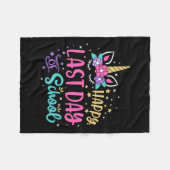 ハッピードラストデイオブスクールユニコーン顔Hello Summer フリースブランケット (正面(横))