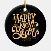 ハッピーニューイヤー新年イブパーティー女性男性の家族 セラミックオーナメント (裏面)
