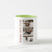 ハッピーニューイヤー楽しむカップル冬のマグカップ マグカップ (中央)