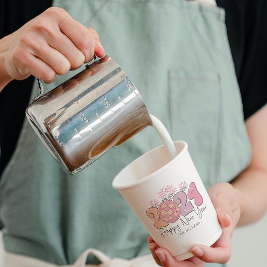 ハッピーニューイヤー2024レトロタイポグラフィ 紙コップ