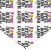 ハッピーニューイヤー – 黒い文字とパーティー帽子 テーブルクロス (アングル)