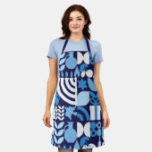 ハッピーハヌカーモダン（ユダヤ教）メノラー、ドレイデル&スターズ エプロン (着用した状態)