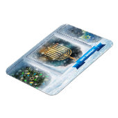 ハッピーハヌカー。雪のシーン(（ユダヤ教）メノラー) マグネット (左側)